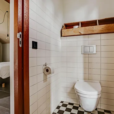 Dutchen Buiten Bergen *